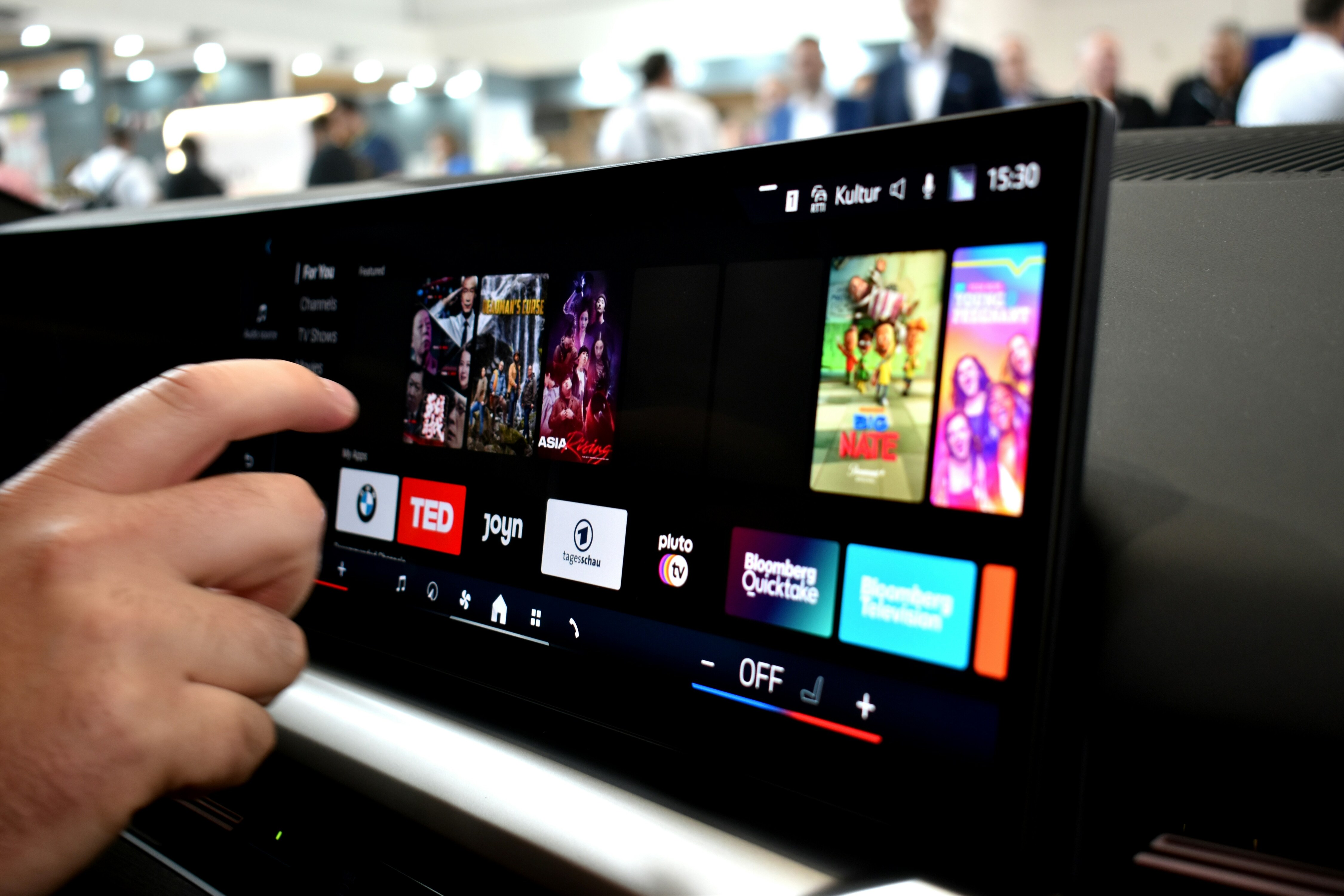 Experiential & Interactive Elements